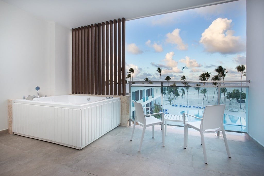 Junior Suite Pool View